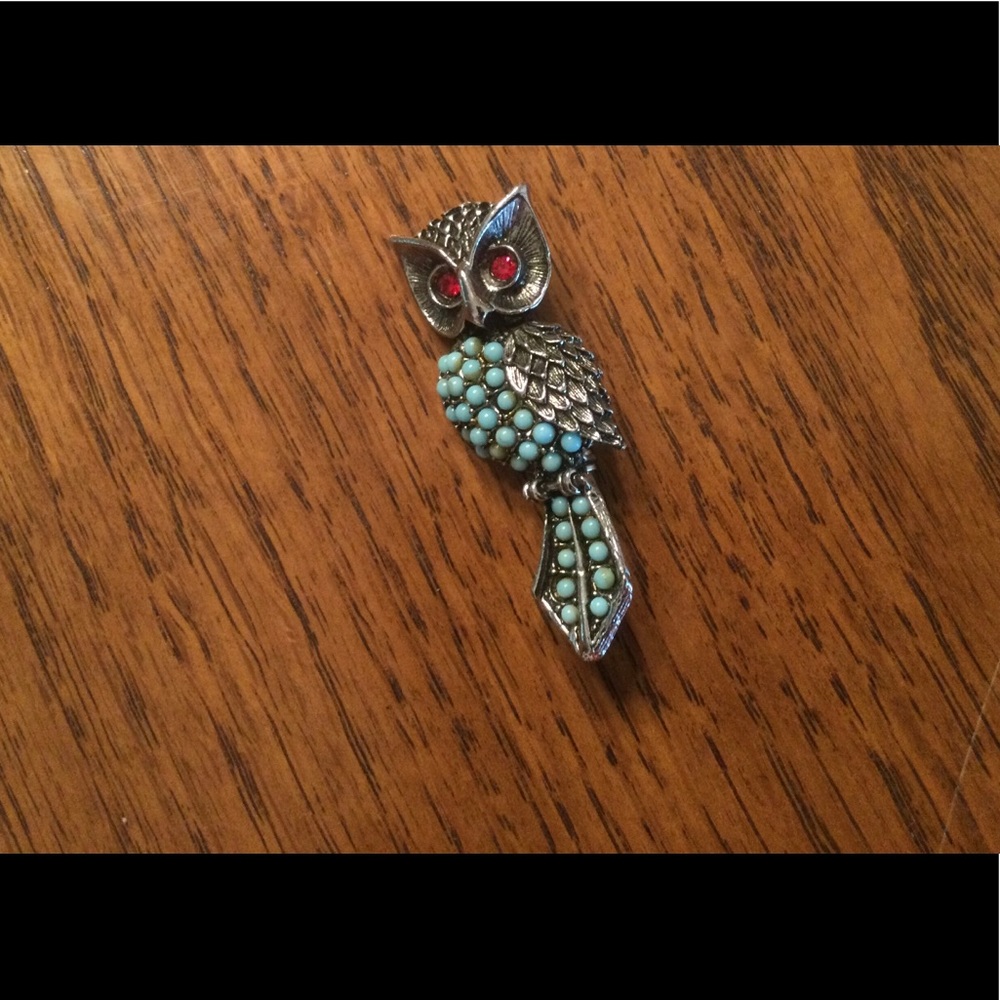 Vintage owl brooch